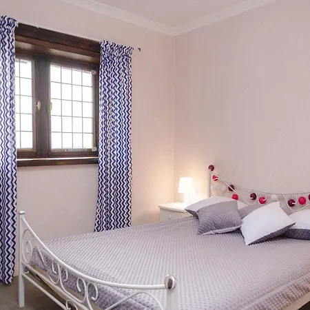 Apartment In Countryside 5 Km From The Sea, Cleaning Included 度假居