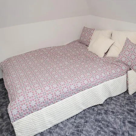 Apartment In Countryside 5 Km From The Sea, Cleaning Included
