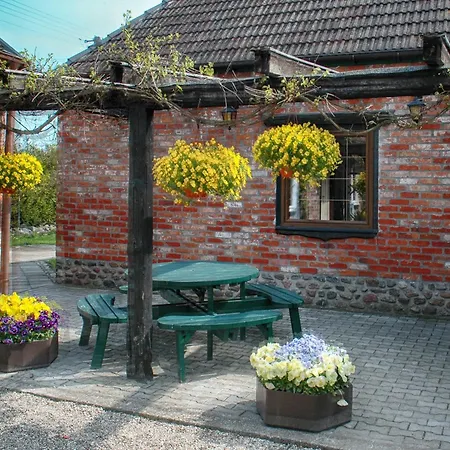 Apartment In Countryside 5 Km From The Sea, Cleaning Included